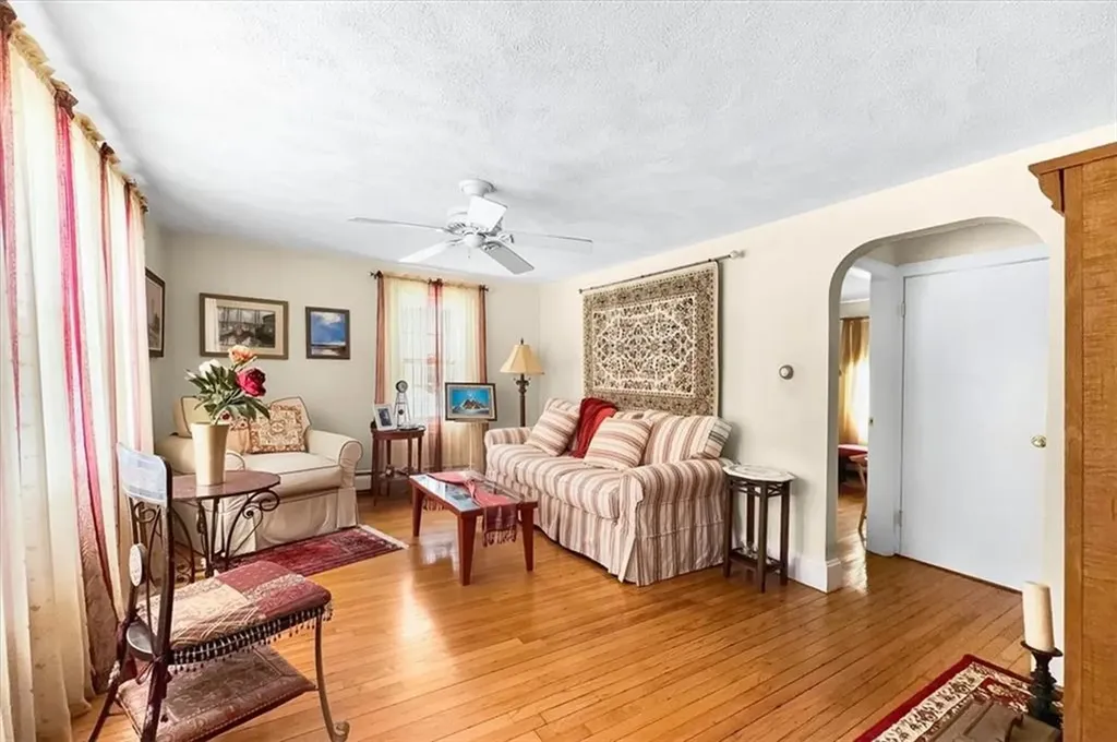205 Payton Avenue Warwick RI 02889
