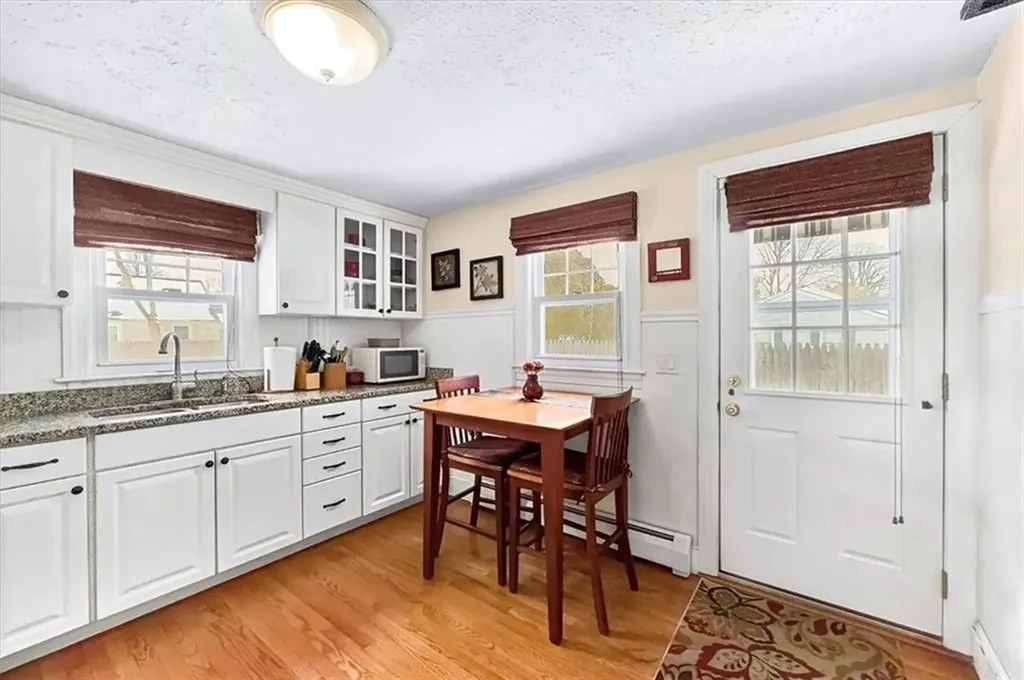 205 Payton Avenue Warwick RI 02889