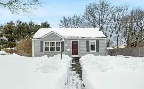 205 Payton Avenue Warwick RI 02889