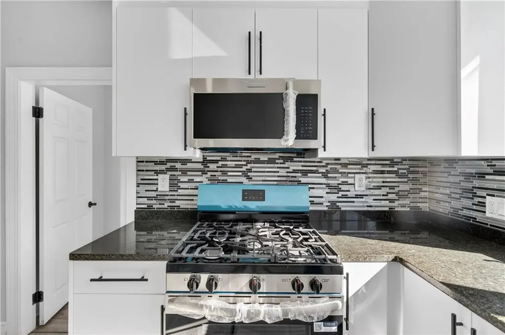 68 Touro Street Providence RI 02904