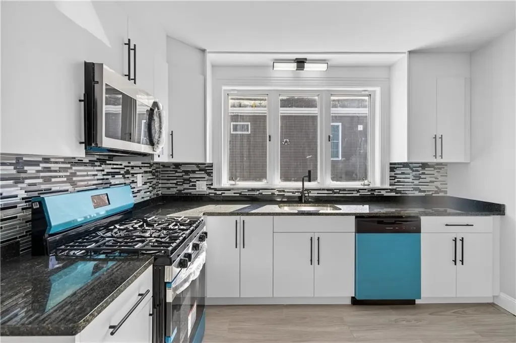 68 Touro Street Providence RI 02904