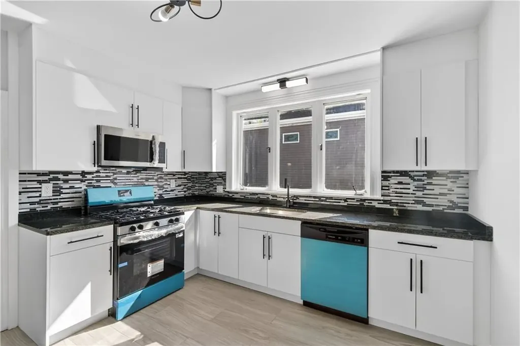 68 Touro Street Providence RI 02904