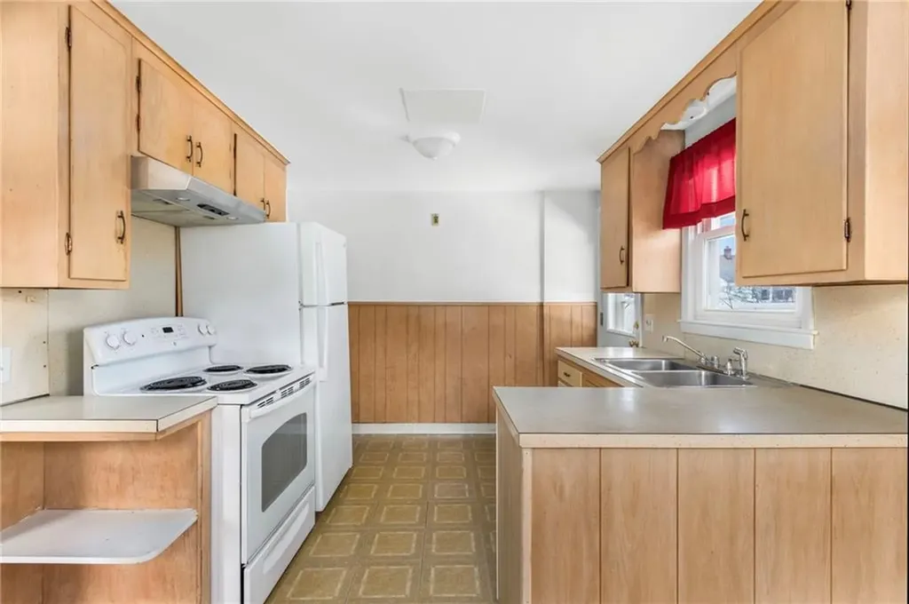 157 159 Jordan Avenue Cranston RI 02910
