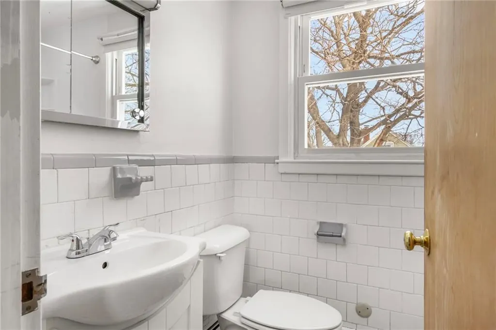 157 159 Jordan Avenue Cranston RI 02910