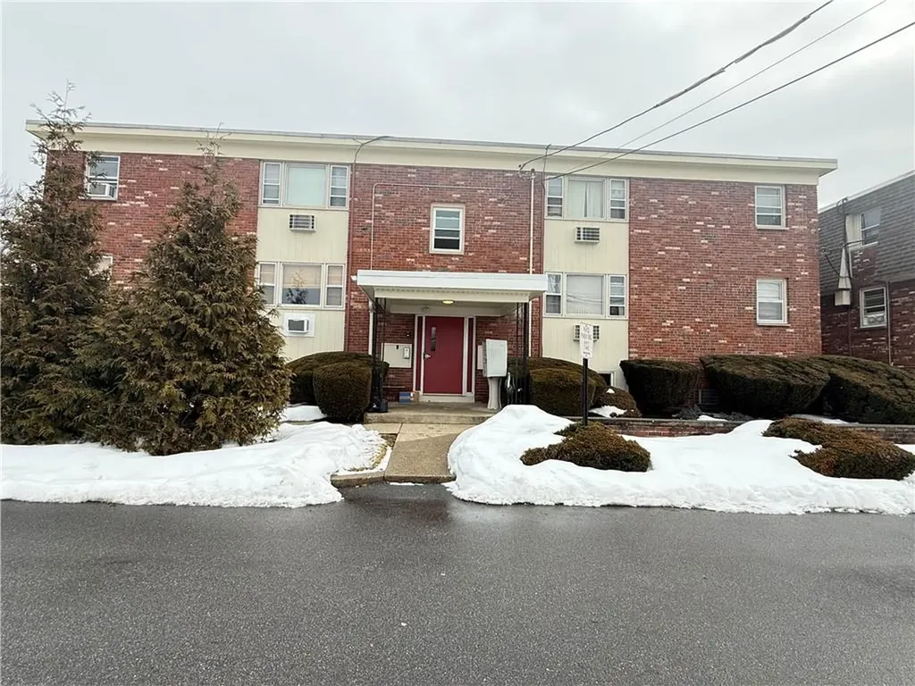 5 Cynthia Drive North Providence RI 02911