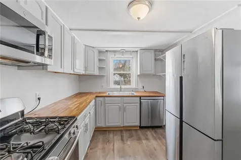 16 Spring Street Westerly RI 02891