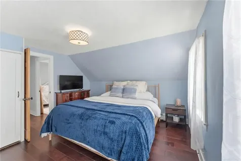 16 Spring Street Westerly RI 02891