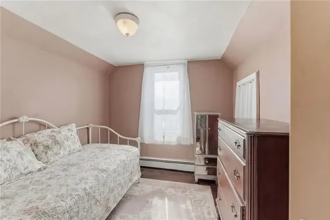16 Spring Street Westerly RI 02891