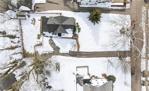 16 Spring Street Westerly RI 02891