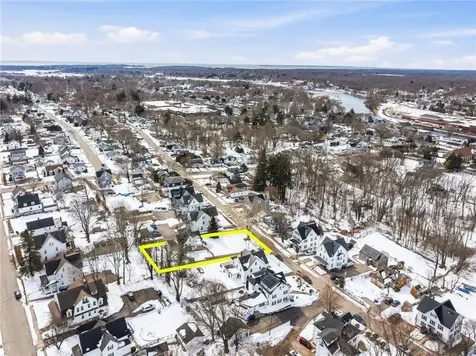 16 Spring Street Westerly RI 02891
