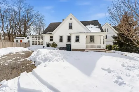 16 Spring Street Westerly RI 02891