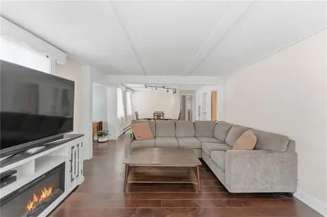16 Spring Street Westerly RI 02891