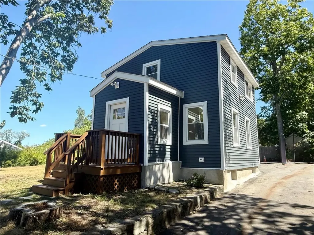 64 Ormsby Avenue Warwick RI 02886