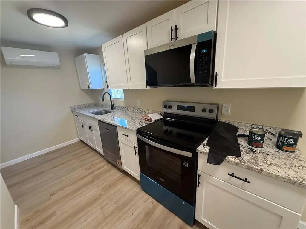 64 Ormsby Avenue Warwick RI 02886
