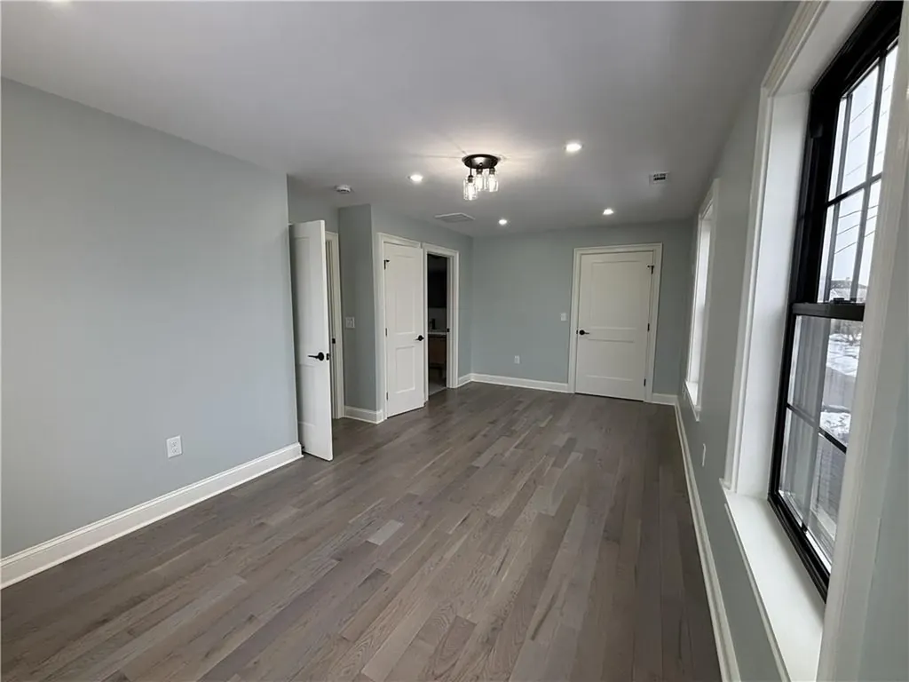 38 Ashburne Street Pawtucket RI 02861