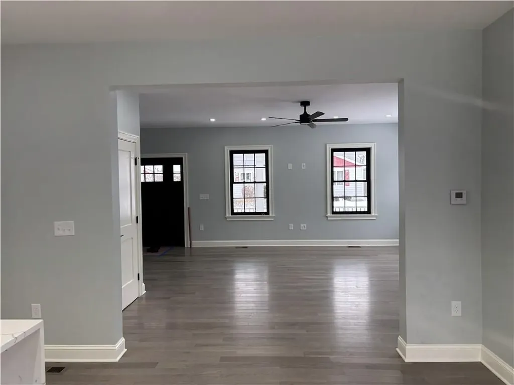38 Ashburne Street Pawtucket RI 02861