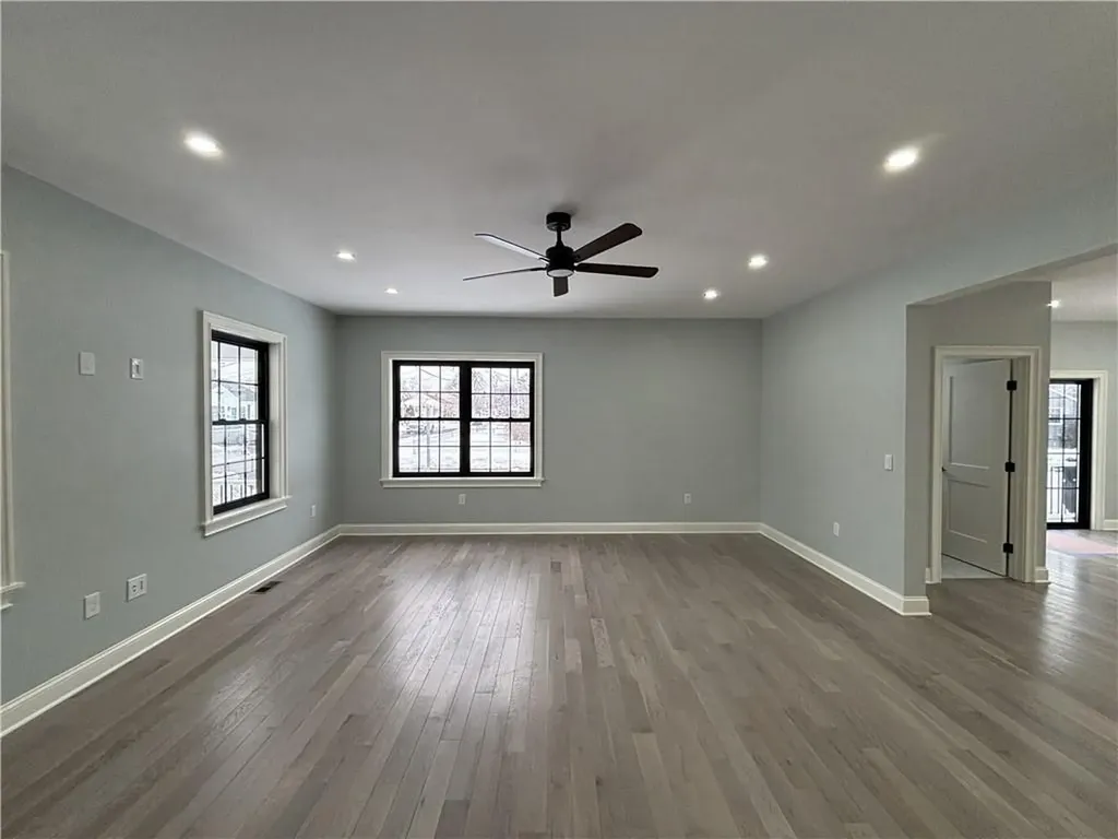 38 Ashburne Street Pawtucket RI 02861