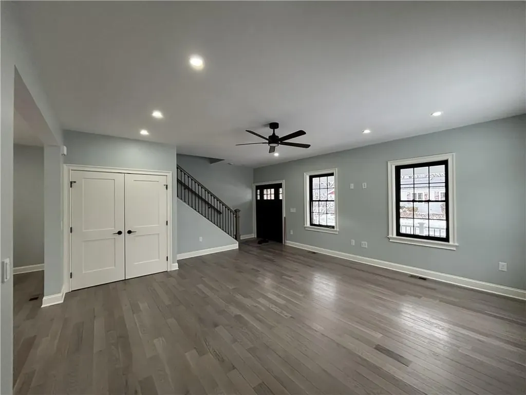 38 Ashburne Street Pawtucket RI 02861