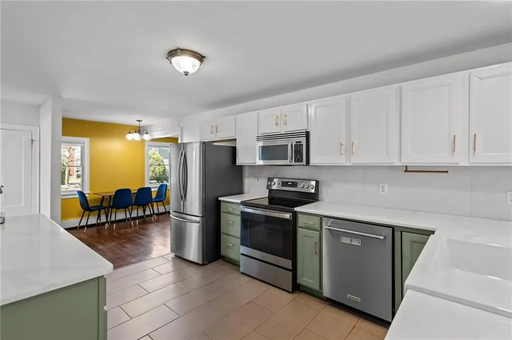 168 Washington Road Barrington RI 02806