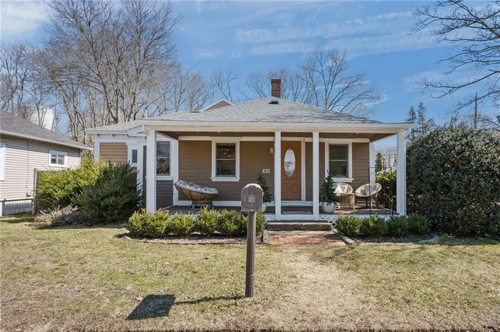168 Washington Road Barrington RI 02806