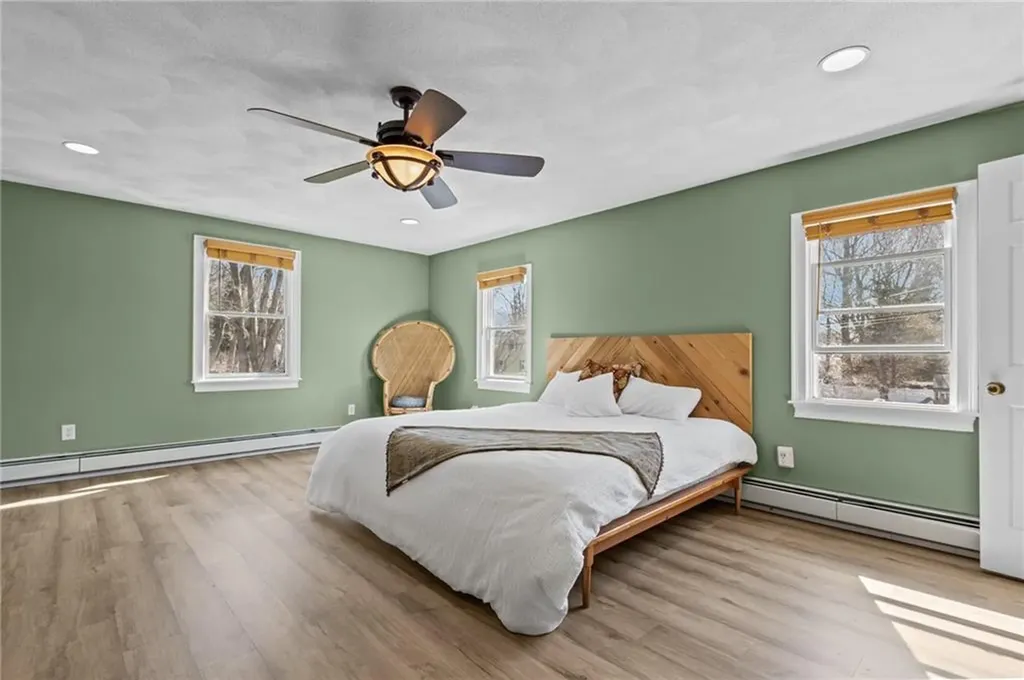 168 Washington Road Barrington RI 02806
