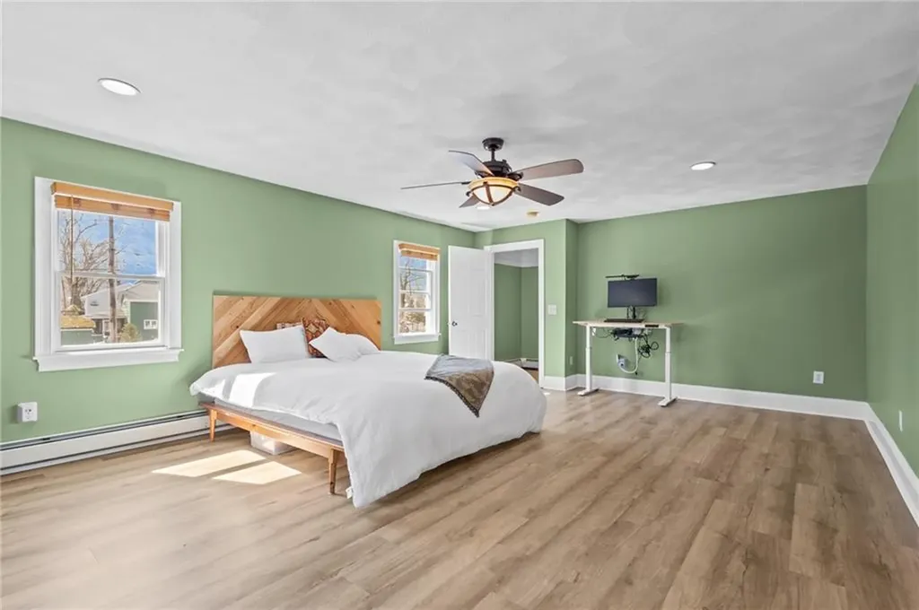168 Washington Road Barrington RI 02806
