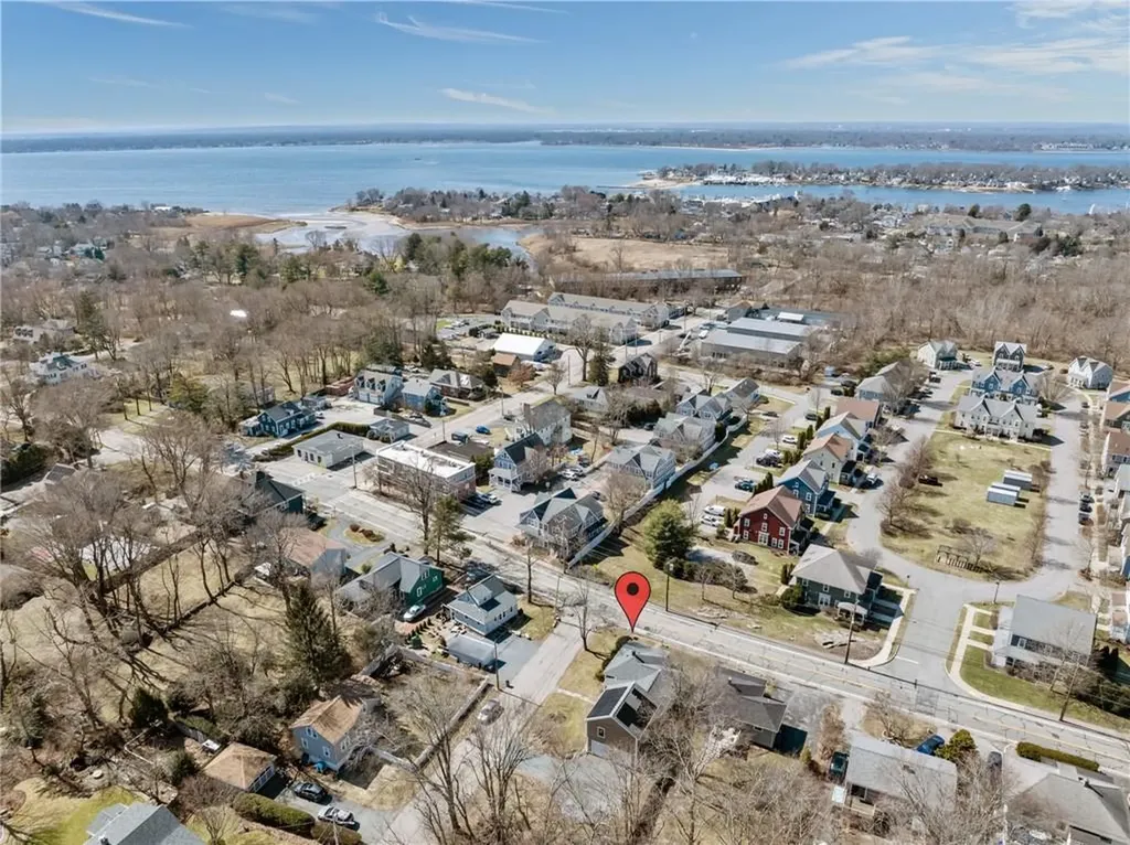 168 Washington Road Barrington RI 02806