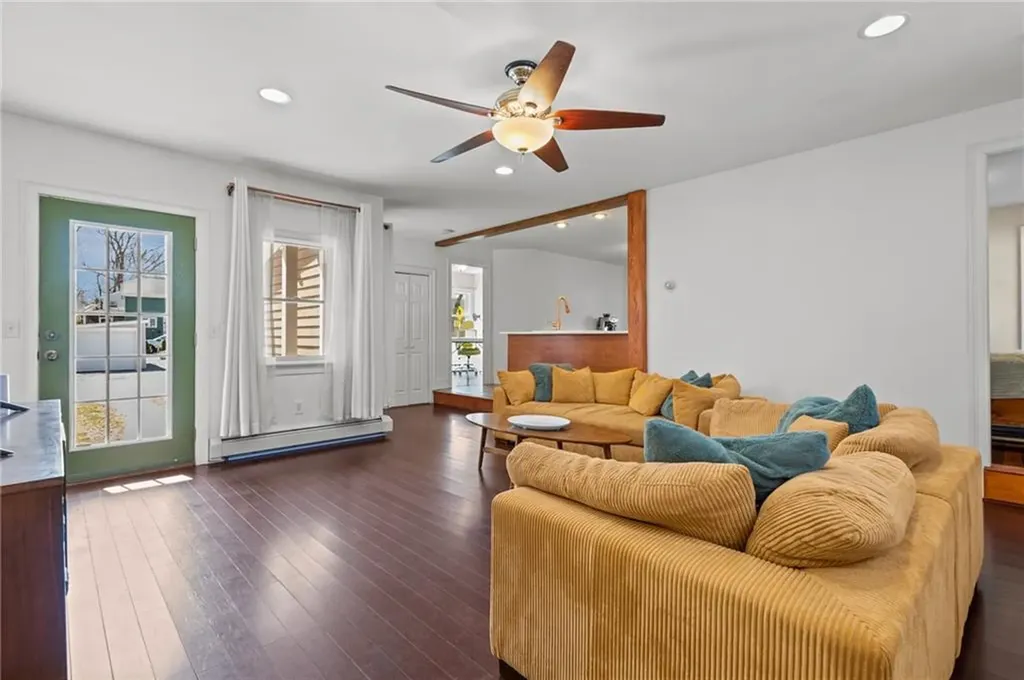 168 Washington Road Barrington RI 02806