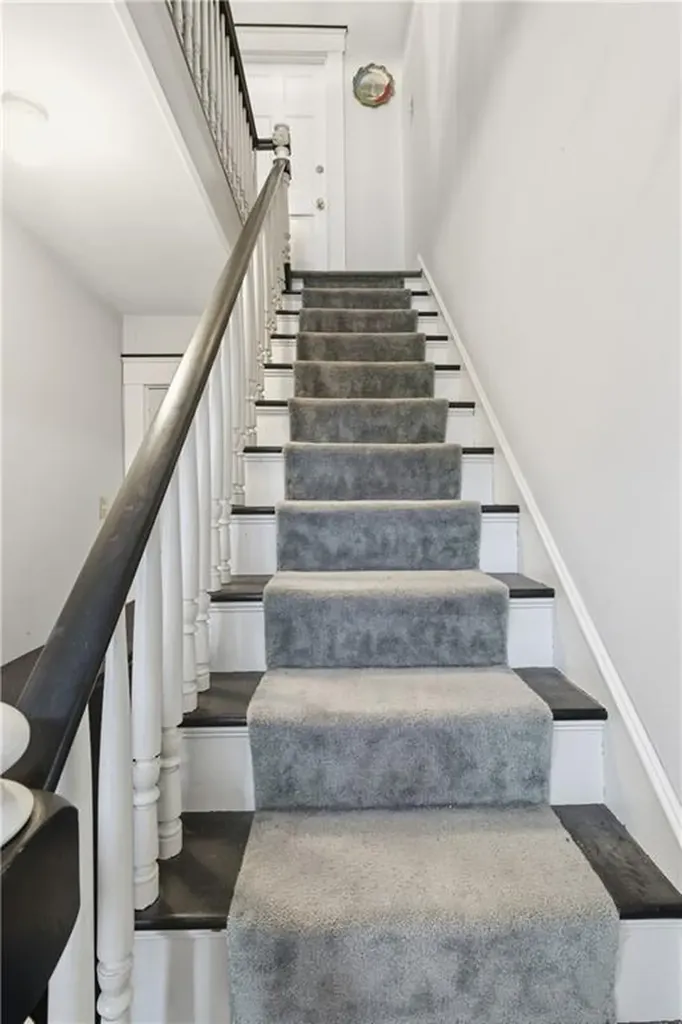 21 Monroe Avenue Bristol RI 02809