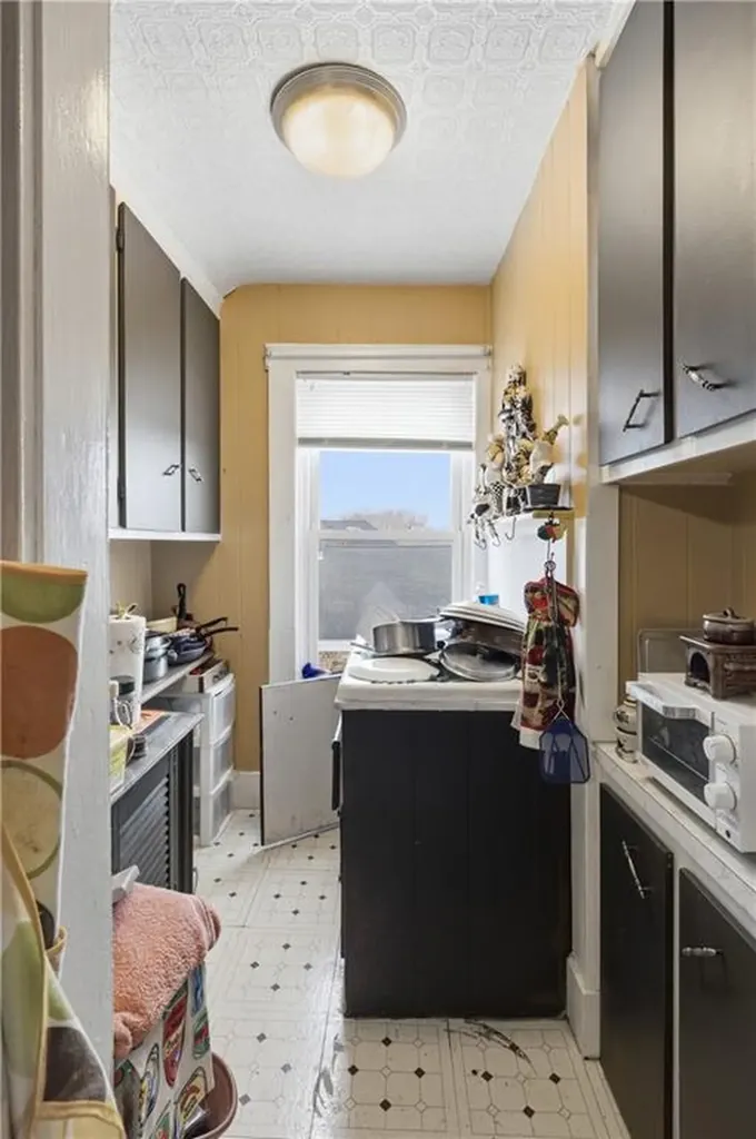 21 Monroe Avenue Bristol RI 02809