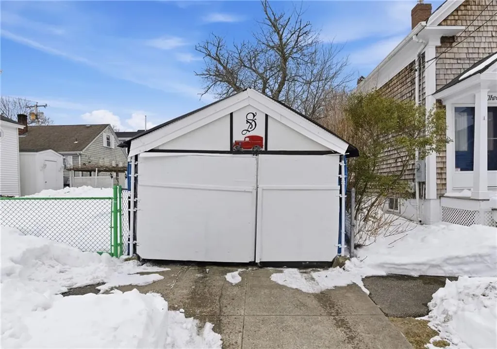 21 Monroe Avenue Bristol RI 02809