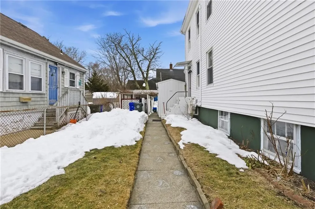 21 Monroe Avenue Bristol RI 02809