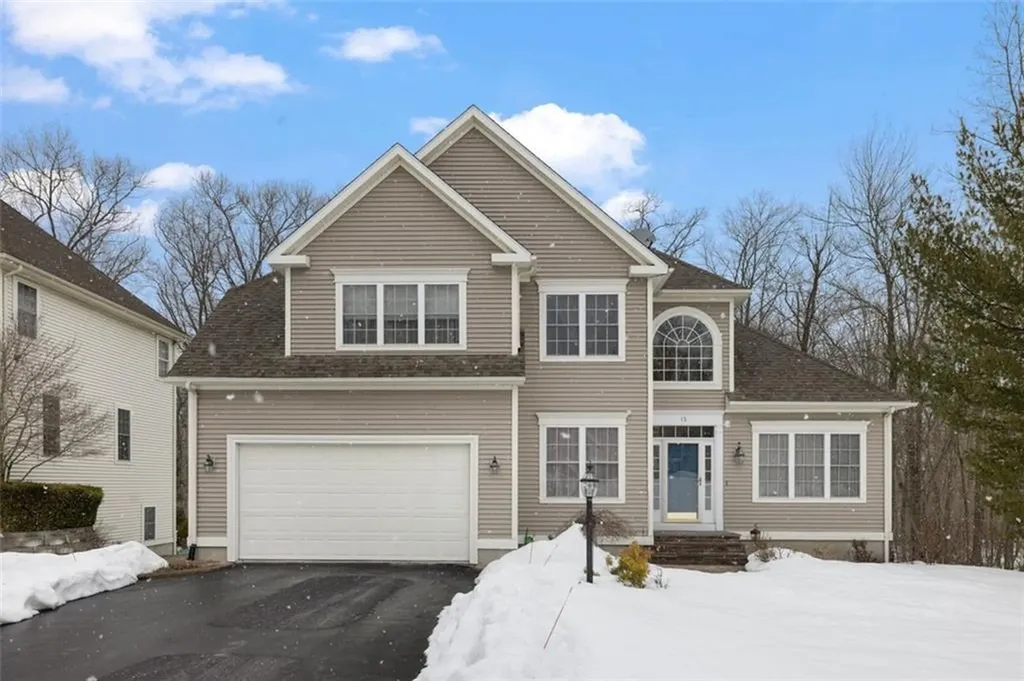 15 Susan Drive Cumberland RI 02864