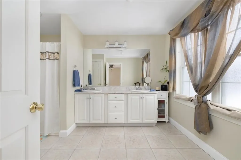 15 Susan Drive Cumberland RI 02864