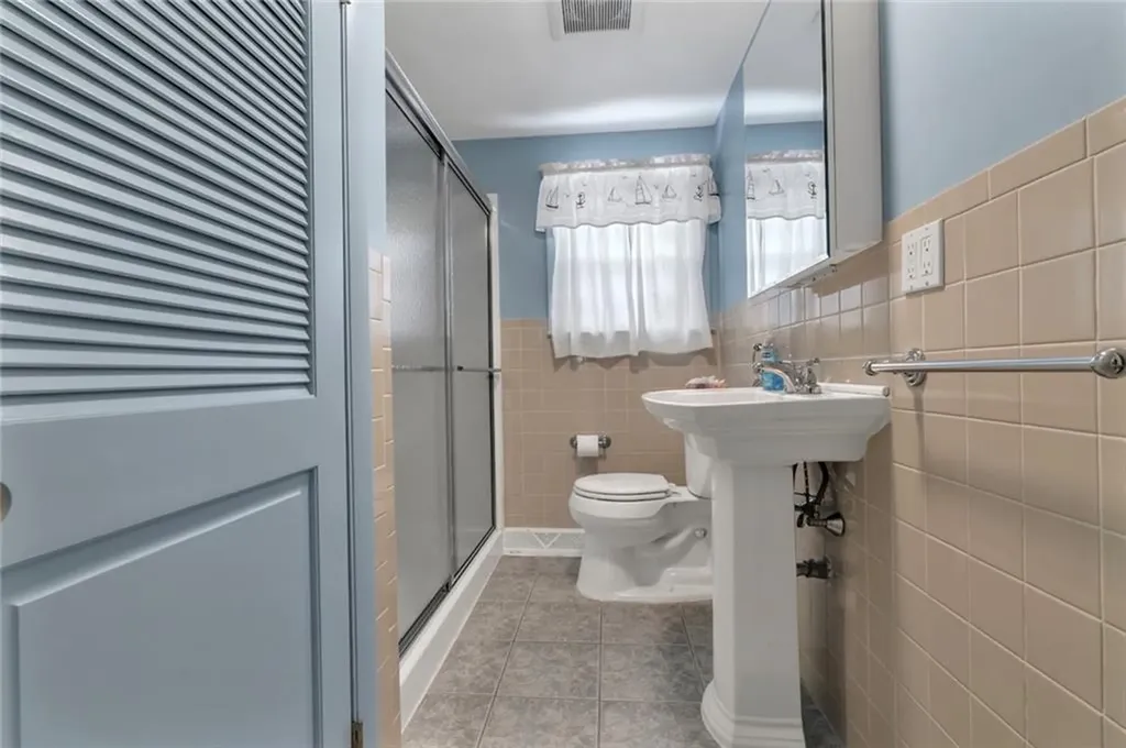 49 Ames Street Pawtucket RI 02861