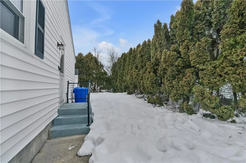 49 Ames Street Pawtucket RI 02861