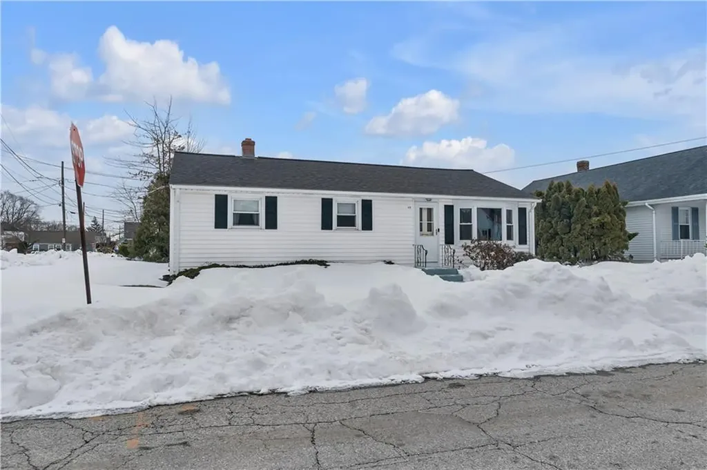 49 Ames Street Pawtucket RI 02861