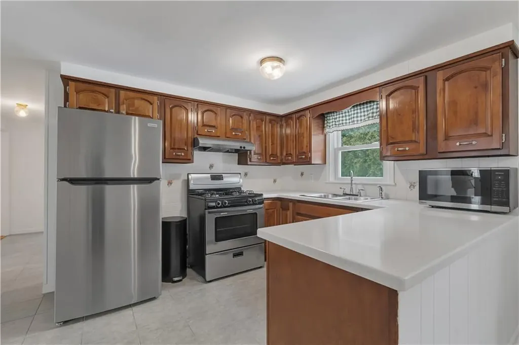 49 Ames Street Pawtucket RI 02861
