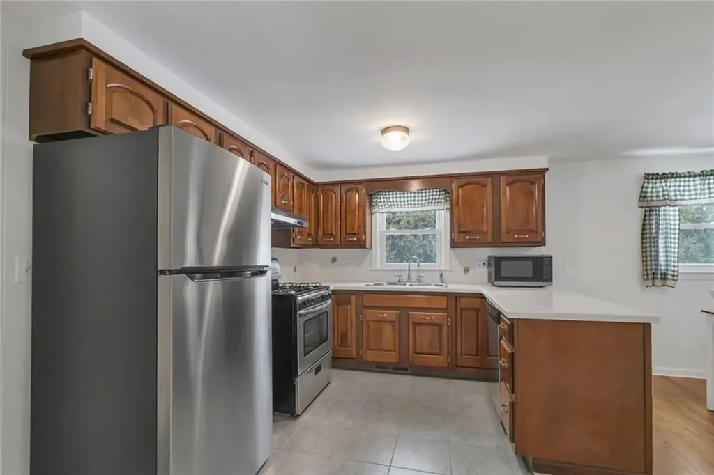 49 Ames Street Pawtucket RI 02861