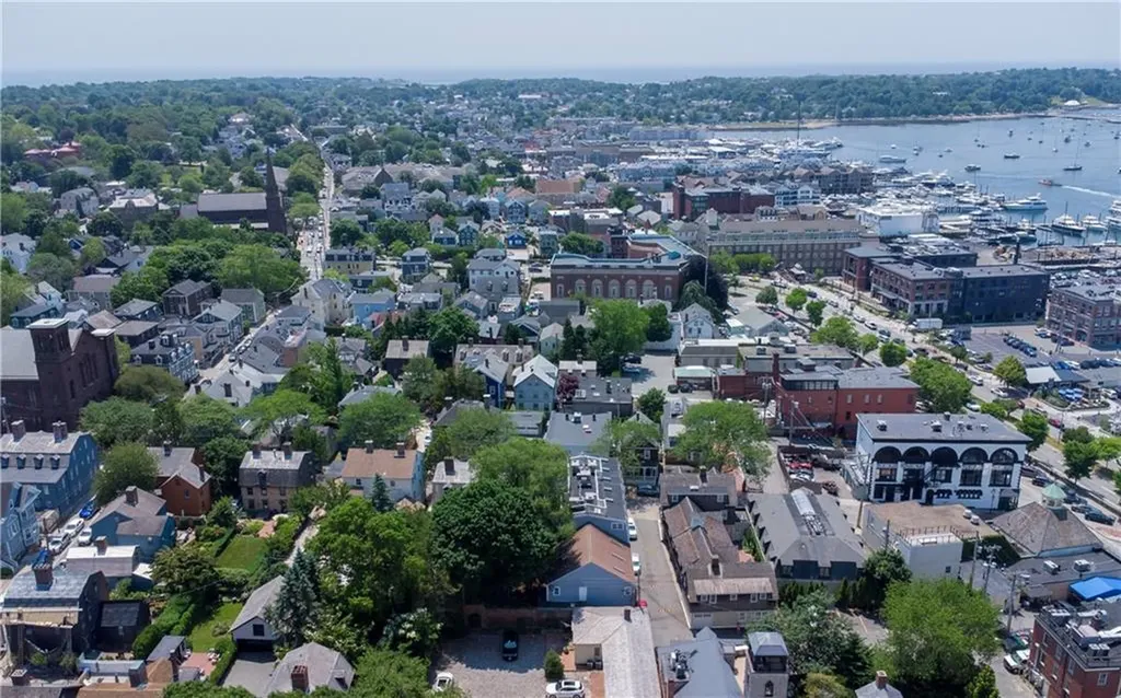 28 Pelham Street Newport RI 02840