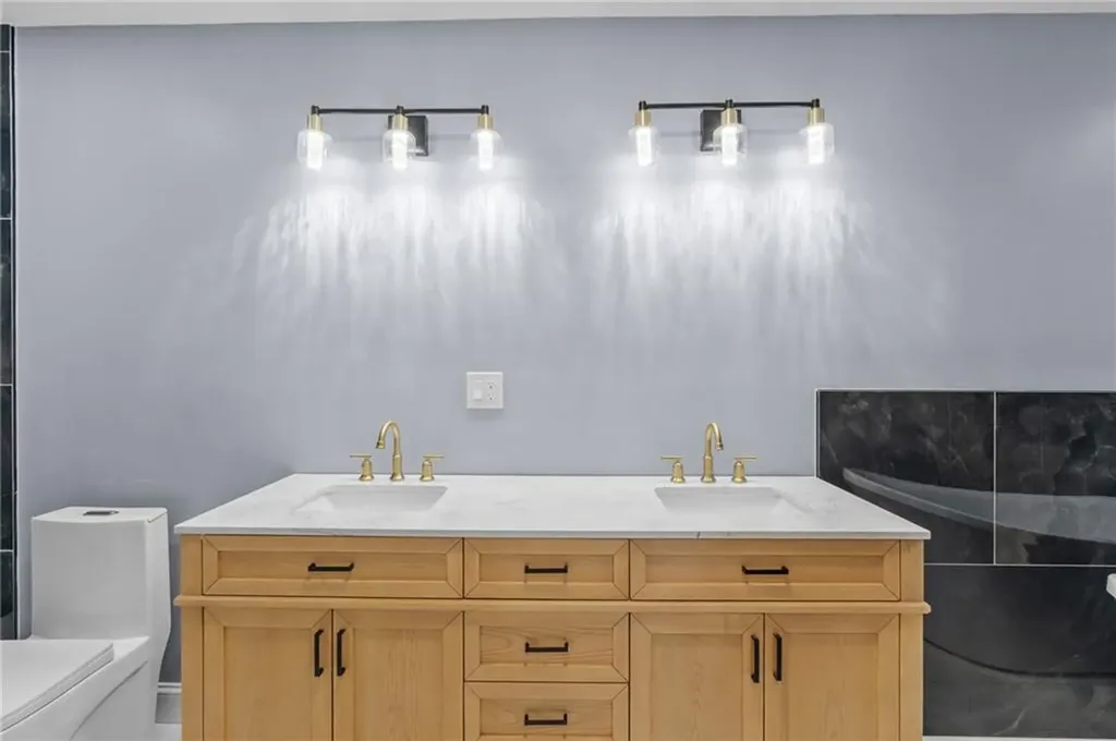 68 Enfield Avenue Providence RI 02908