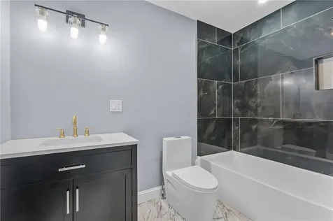 68 Enfield Avenue Providence RI 02908