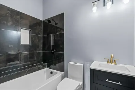 68 Enfield Avenue Providence RI 02908