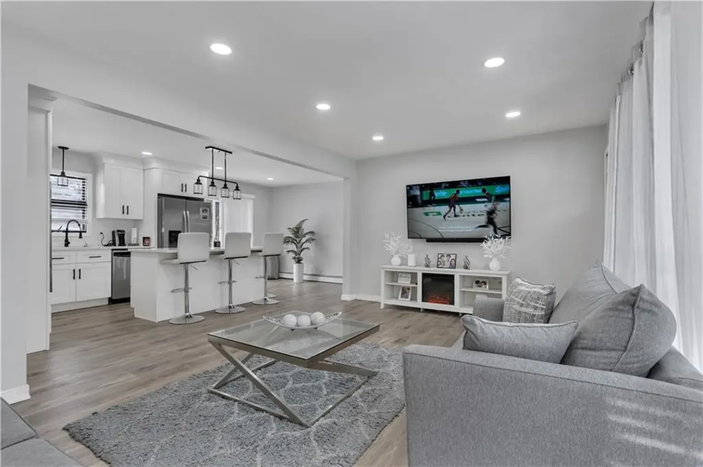 30 S Bennett Drive Johnston RI 02919