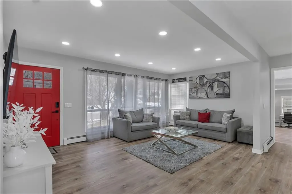 30 S Bennett Drive Johnston RI 02919