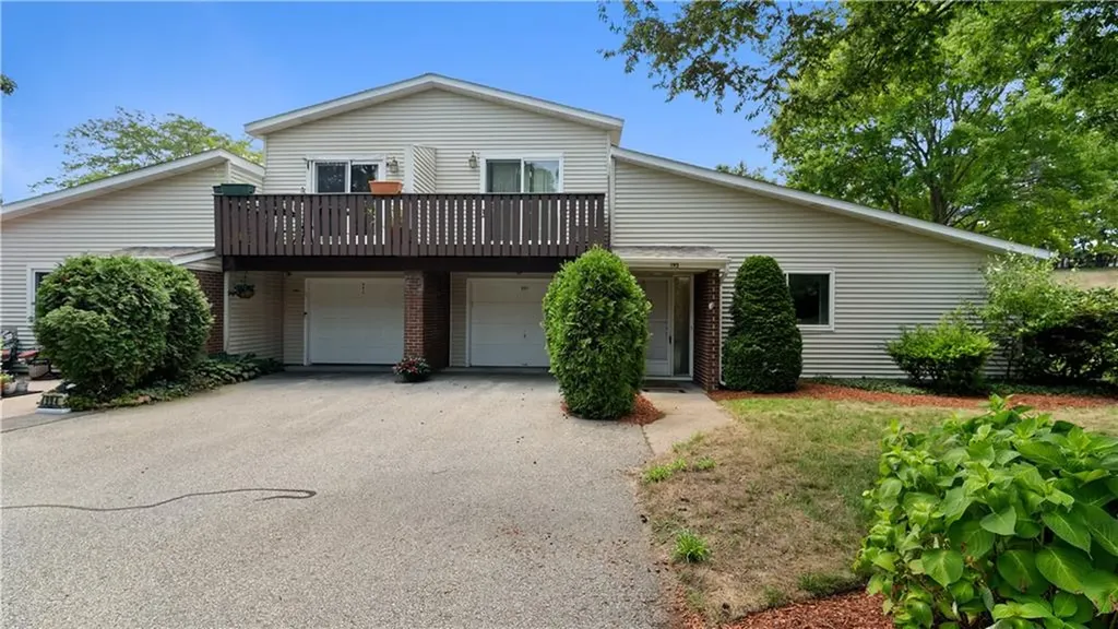 993 Williamsburg Circle Warwick RI 02886