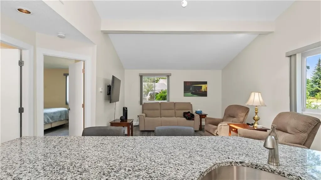993 Williamsburg Circle Warwick RI 02886