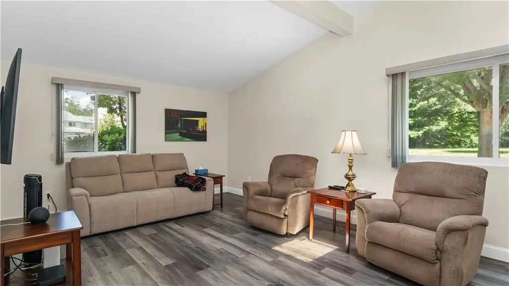 993 Williamsburg Circle Warwick RI 02886