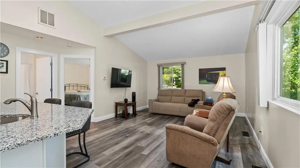 993 Williamsburg Circle Warwick RI 02886
