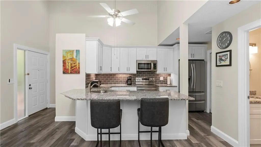 993 Williamsburg Circle Warwick RI 02886